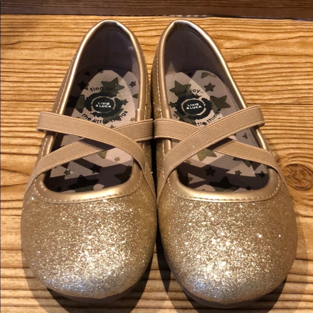 Girls gold glitter dress shoes